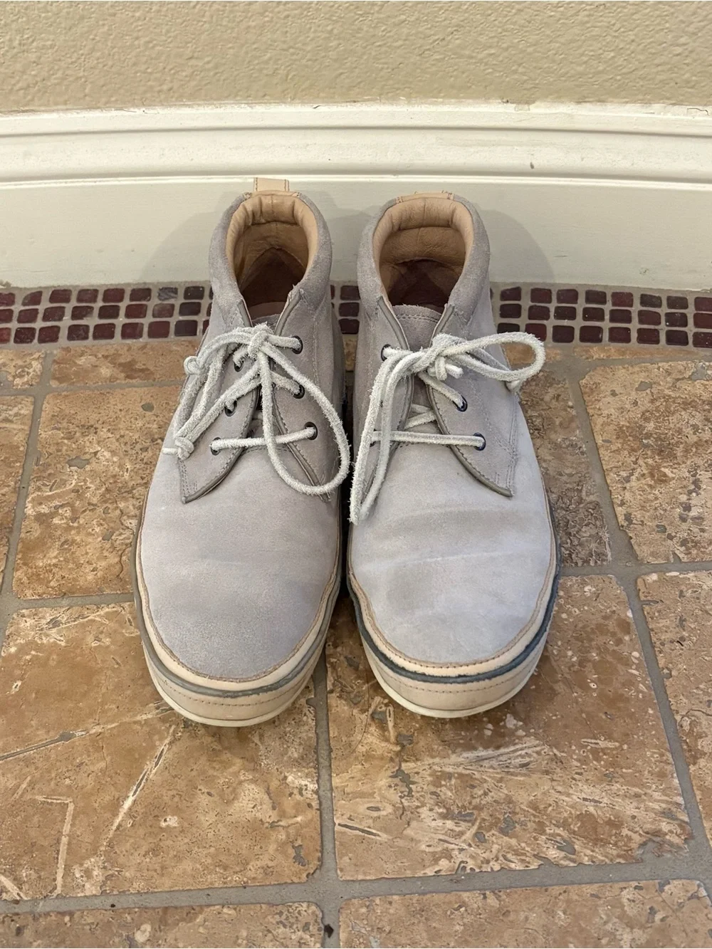 John Varvatos Men Light Gray Suede Redding Chukka Boots Size 8